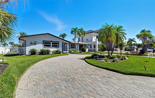 35 Fairview Blvd, FORT MYERS BEACH, FL, 33931-4566 | Card Image