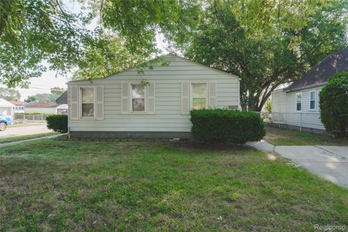 4901 Cornell St, Dearborn Heights, MI, 48125-2113 | Card Image