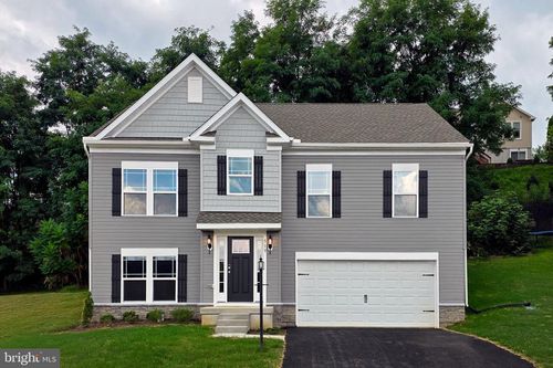 519 Evangeline Dr, WAYNESBORO, PA, 17268-7911 | Card Image