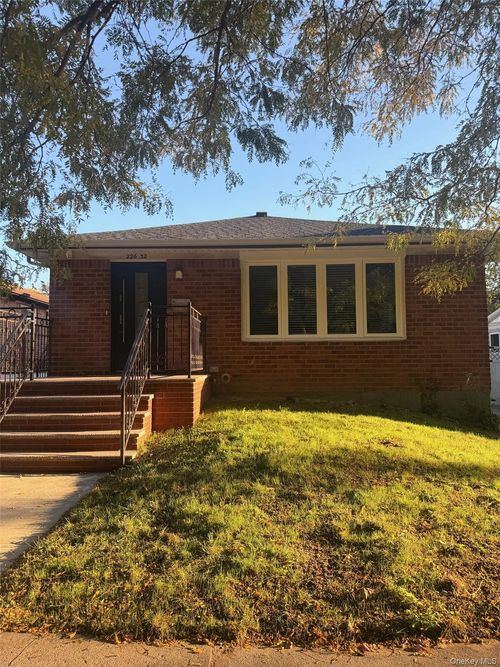 226-32 76th Ave, Oakland Gardens, NY, 11364-3129 | Card Image
