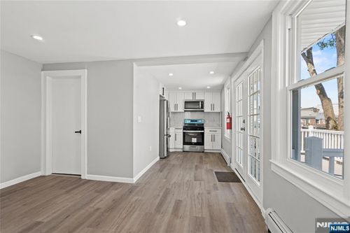 190 Washington Ave, Hackensack, NJ, 07601-6816 | Card Image