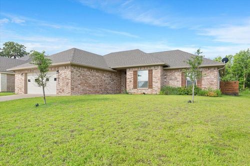 107 Indian Trails Rd, Riesel, TX, 76682-3077 | Card Image