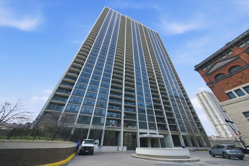 3407-1560 Sandburg Ter, Chicago, IL, 60610-7731 | Card Image
