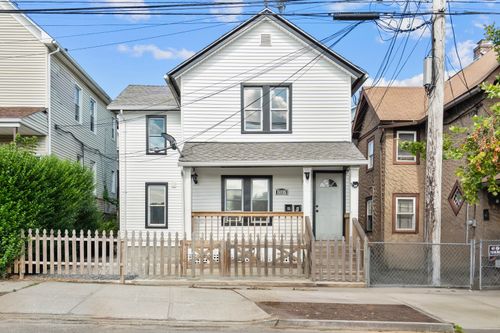 237 Helen St, Bridgeport, CT, 06608-2047 | Card Image