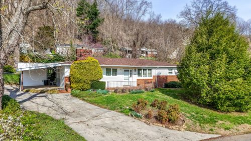 721 Pitzer St, Barbourville, KY, 40906-1019 | Card Image