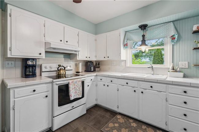 2113 N 155 Th St, House other with 3 bedrooms, 3 bathrooms and null parking in Basehor KS | Image 8
