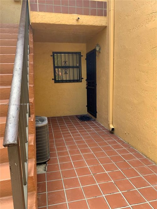 apt-19-10861 Nw 7th St, Miami, FL, 33172-3756 | Card Image