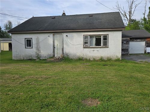 124 Seneca Ave, Canastota, NY, 13032-4284 | Card Image
