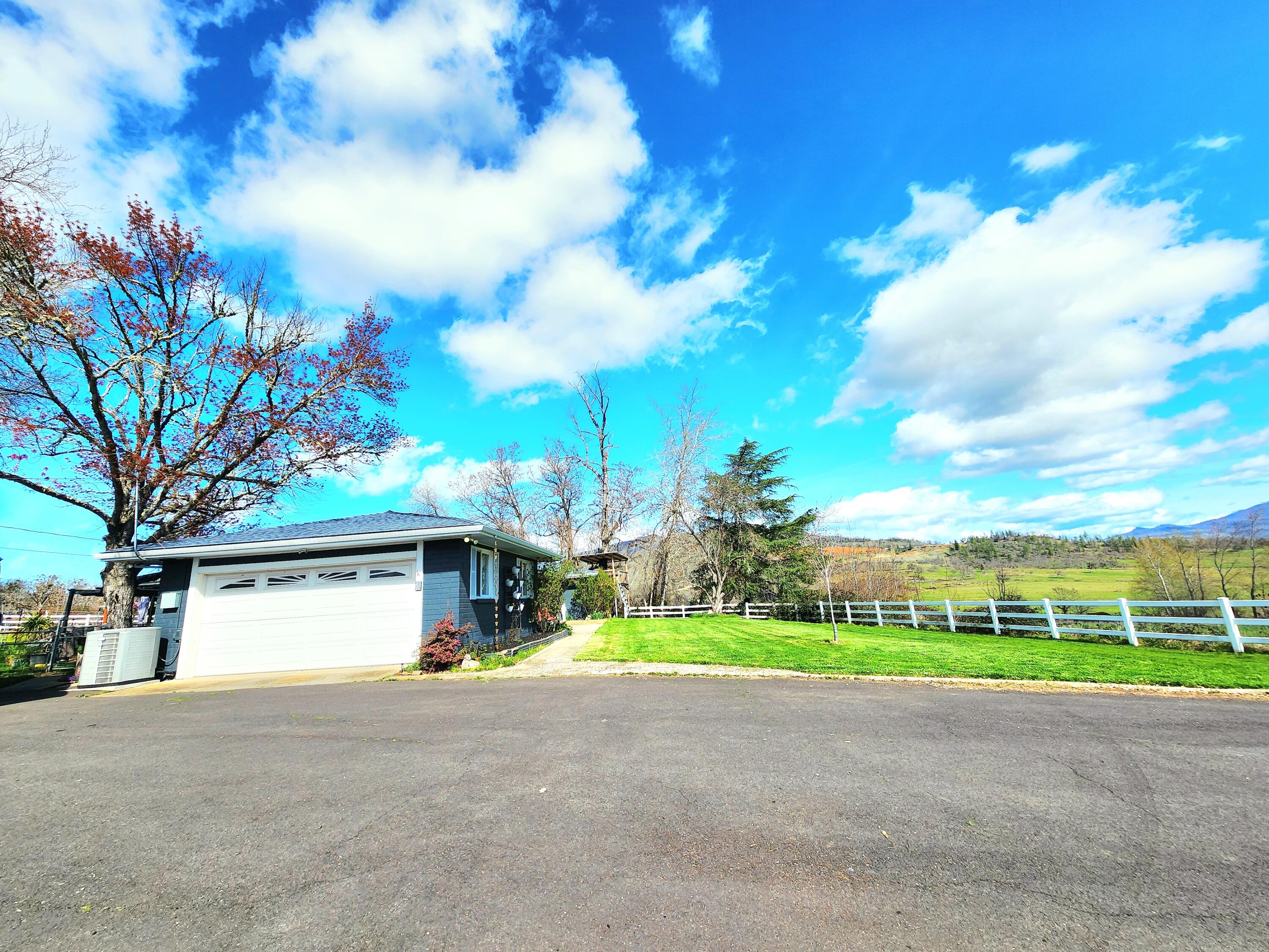 Residential in Eagle Point 3