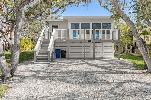 5731 Lauder St, FORT MYERS BEACH, FL, 33931-4225 | Card Image