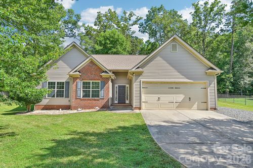 624 Hunley St, Monroe, NC, 28112-6520 | Card Image