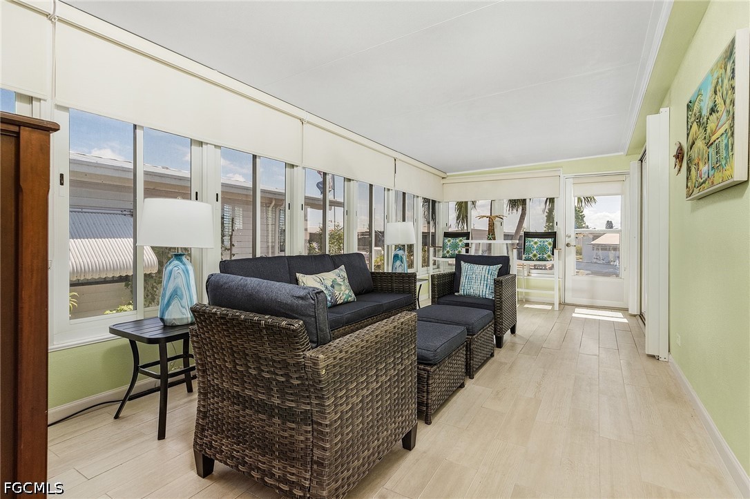 Residential Lease in St James City 2