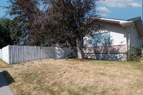 4328 Greenview Drive Ne, Calgary, AB, T2E5R4 | Card Image