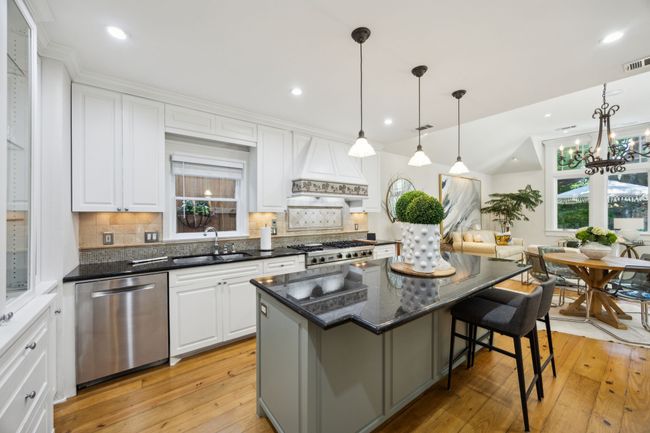 6329 Richmond Ave, House other with 4 bedrooms, 3 bathrooms and null parking in Dallas TX | Image 10