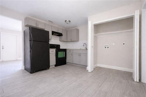 5451 11th Ave, FORT MYERS, FL, 33907-2805 | Card Image