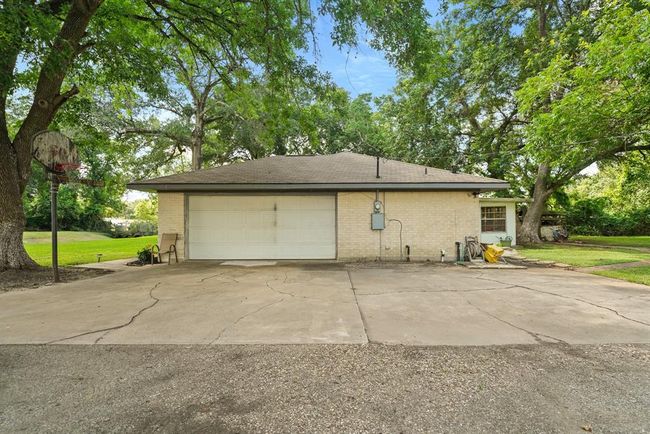 220 Brand Ln, House other with 3 bedrooms, 2 bathrooms and null parking in Stafford TX | Image 38