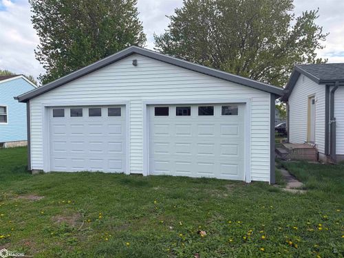 107 N 3rd St, Vincent, IA, 50594-7727 | Card Image