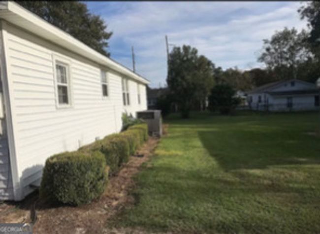 105 Laurel Dr, House other with 2 bedrooms, 1 bathrooms and 2 parking in cochran GA | Image 21