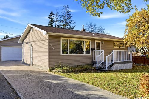 304 Halifax Street N, Regina, SK, S4R2W8 | Card Image