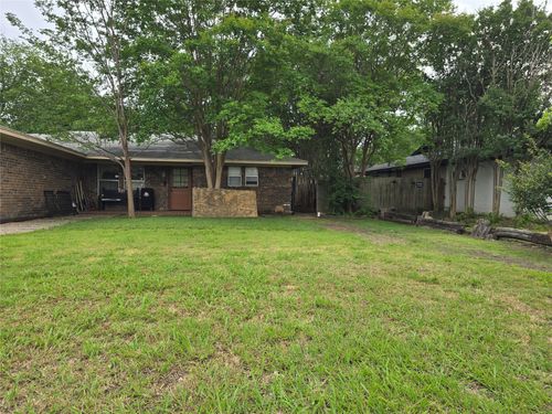 909 Mckinney Ave, Princeton, TX, 75407-7406 | Card Image