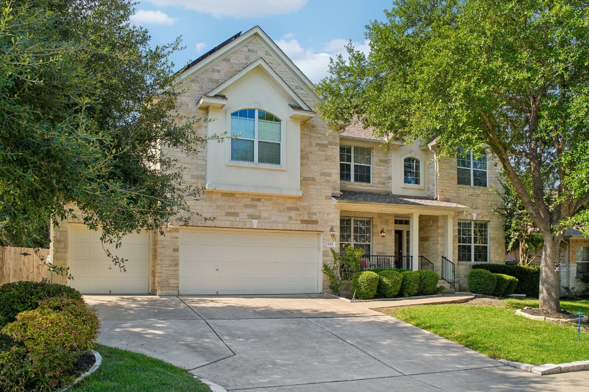 Summer Canyon Dr, Austin, TX 78732