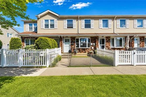 260 Milton Avenue, Staten Island, NY, 10306 | Card Image