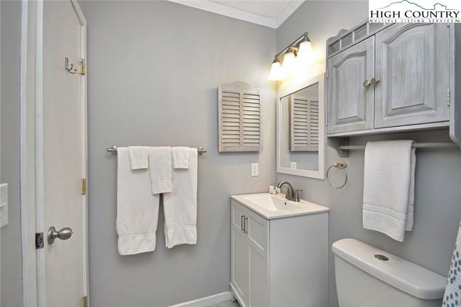 Full Bathroom | Image 14