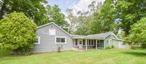 71 Hawley St, Quincy, MI, 49082-1154 | Card Image