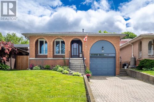 63 Lionsgate Ave, Hamilton, ON, L9C6L5 | Card Image