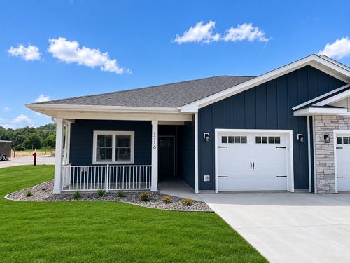 1716 Whitetail Way, Altoona, WI, 54720-5600 | Card Image
