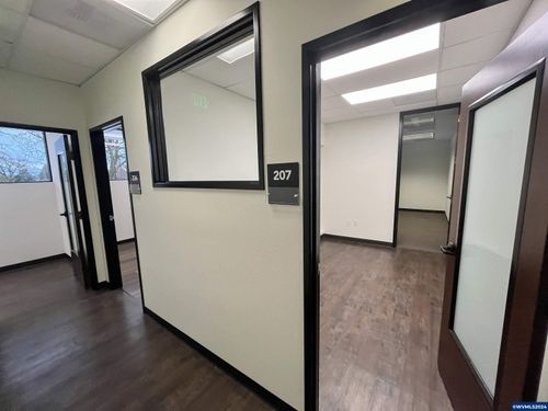 207-1900 Hines (207) St Se, Salem, OR, 97302 | Card Image