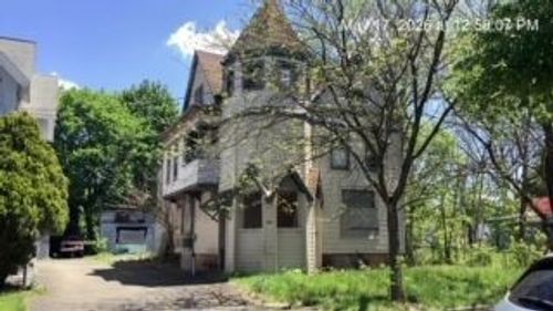 24 Clarke St, Binghamton, NY, 13905-3613 | Card Image
