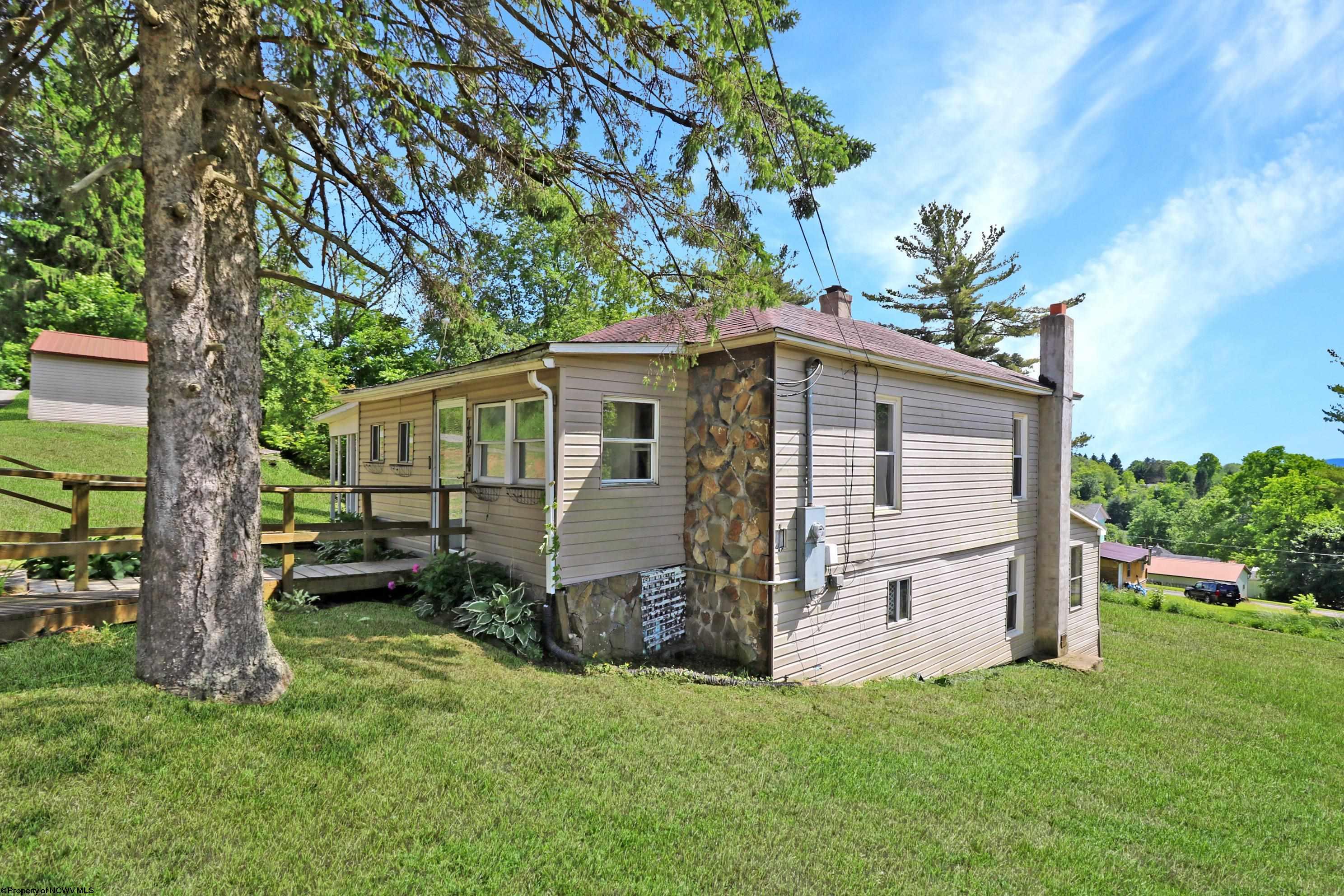 Mayer Ave, Terra Alta, WV 26764