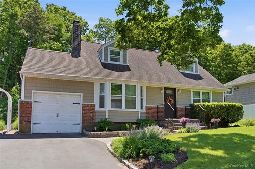 78 Cornell Dr, Smithtown, NY, 11787-3023 | Card Image