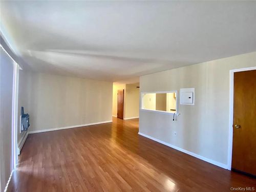 218 Concord Ln, Middletown, NY, 10940-6655 | Card Image