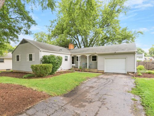 136 Park Ave, Cary, IL, 60013-2723 | Card Image
