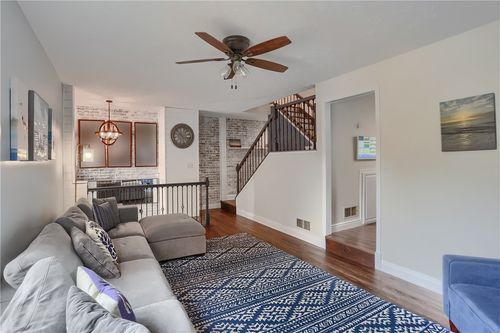 102 Kress View Ct, Oakdale, PA, 15071-3846 | Card Image