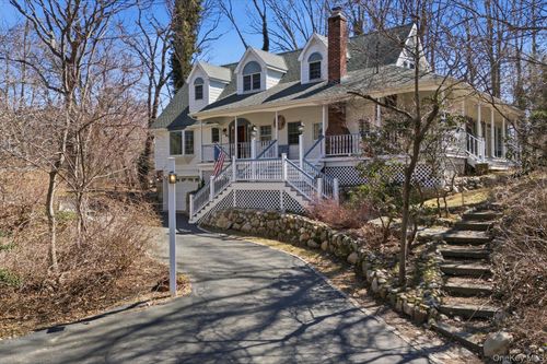 45 Eastwood Rd, Miller Place, NY, 11764-2107 | Card Image