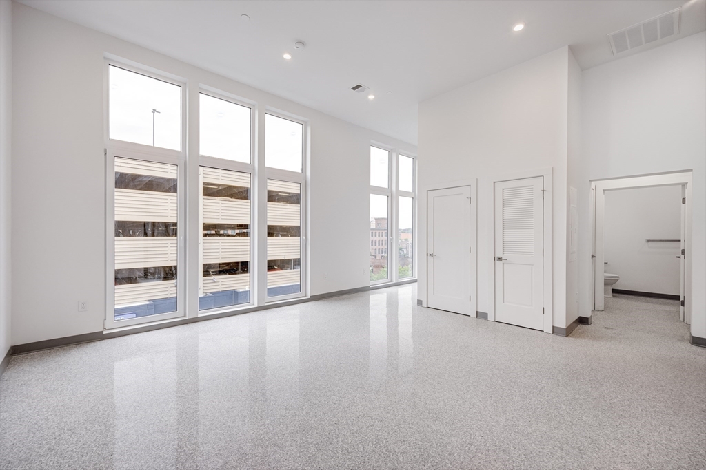 Residential Lease in Lowell 3