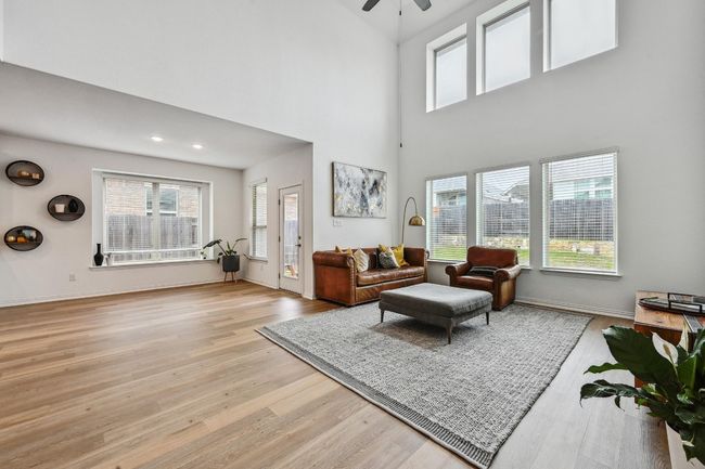 293 Cherrystone Loop, House other with 4 bedrooms, 4 bathrooms and 4 parking in Buda TX | Image 14