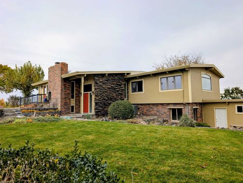 2175 W Mcmanamon Rd, Othello, WA, 99344-9027 | Card Image