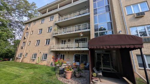apt-204-100 Imperial Dr W, West Saint Paul, MN, 55118-2243 | Card Image
