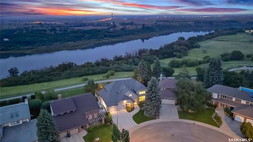 323 Mallin Cres, Saskatoon, SK, S7K7X2 | Card Image