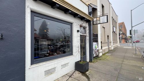 35 E Commercial Street, Willits, CA, 95490 | Card Image