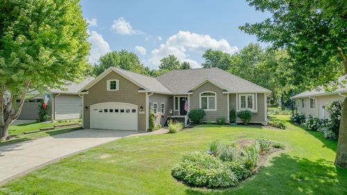 15634 Furman Rd, Spirit Lake, IA, 51360-7581 | Card Image