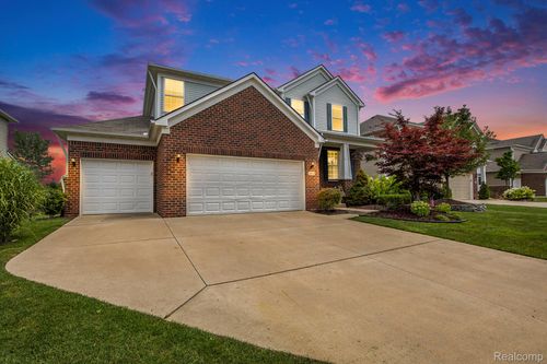 30056 Macintosh Ln, New Hudson, MI, 48165-8907 | Card Image