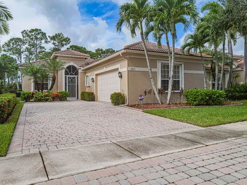 6871 Se Twin Oaks Cir, Stuart, FL, 34997-8147 | Card Image