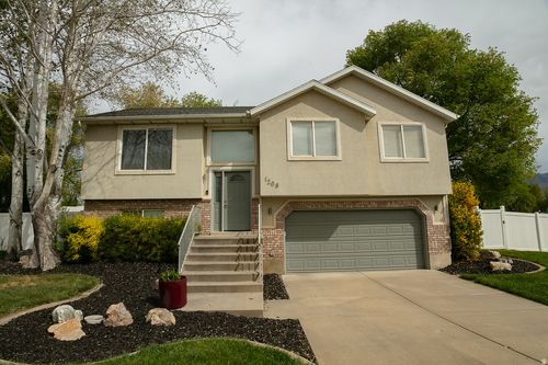 1208 W 1200 S, Woods Cross, UT, 84087 | Card Image