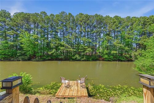 426 San Roman Dr, Chesapeake, VA, 23322-8061 | Card Image