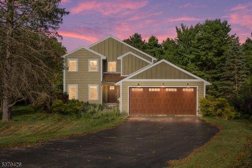 12 Thunder Dr, Glenwood, NJ, 07418-2016 | Card Image